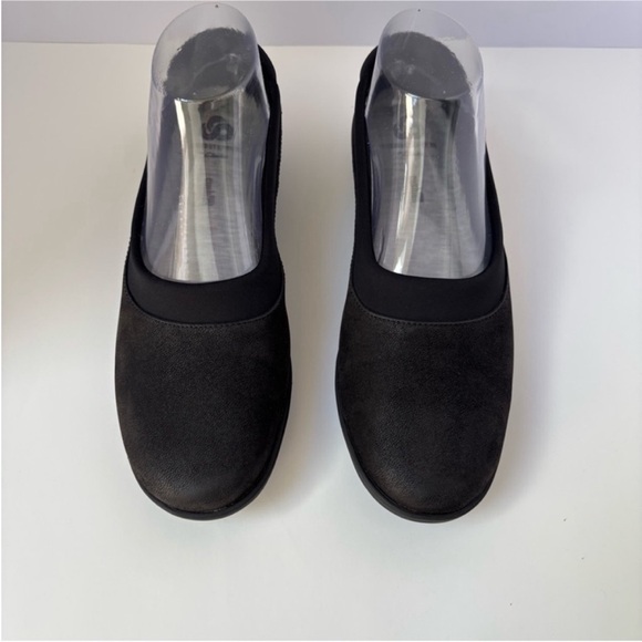 Clarks Cloudsteppers Slip On Shoes Ayla Comfort Work Ballet Flats Black Size 8.5 - Picture 4 of 11